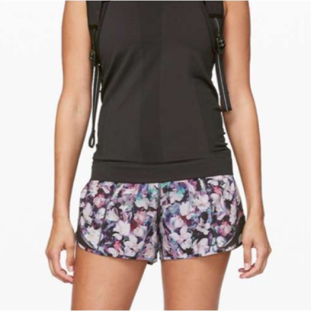 Lululemon Hotty Hot High Short ll
Long 4"